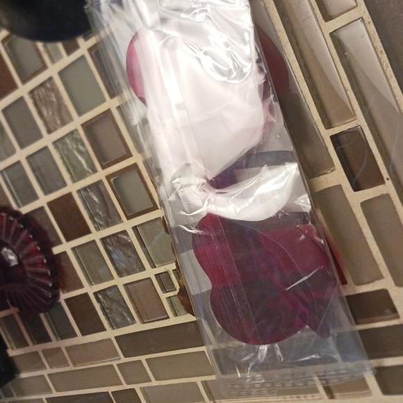 Heart Shaped Sunglasses - Picture 4 of 4